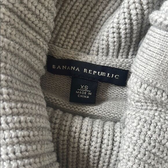 Banana Republic Light Gray Cowl Neck Sweater - Picture 2 of 5